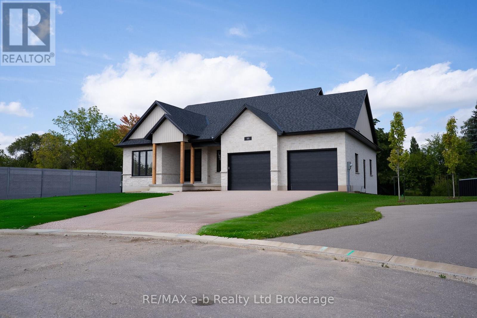 88 Herb Street, Norwich, Ontario  N0J 1P0 - Photo 1 - X12384765