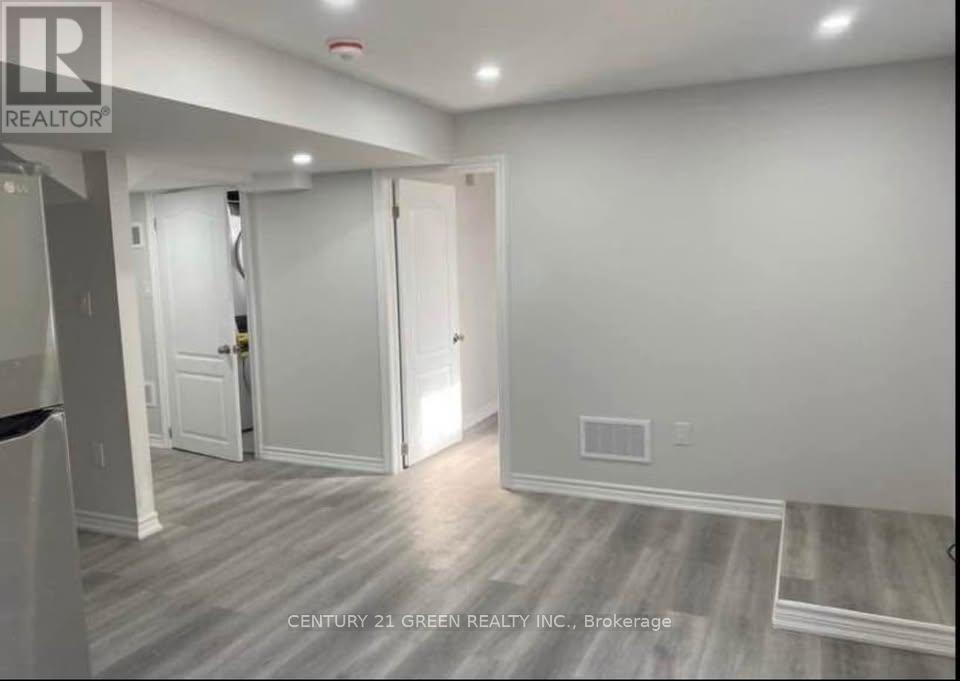 Bsmt - 30 Gillis Road, Brampton, Ontario  L7A 4V6 - Photo 10 - W12384599