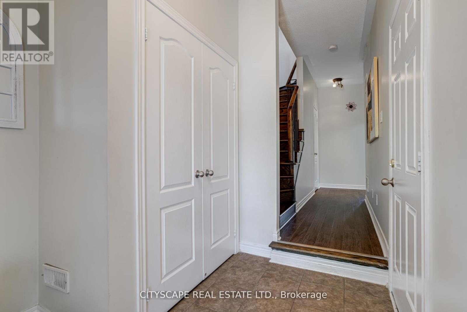1 - 3380 Thomas Street, Mississauga, Ontario  L5M 0R2 - Photo 4 - W12384605