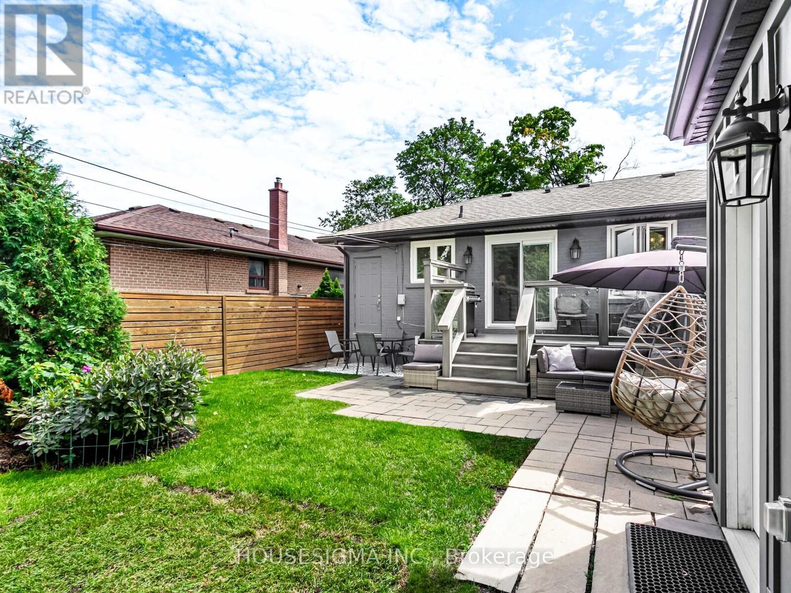 72 Ludstone Drive, Toronto (Willowridge-Martingrove-Richview), Ontario  M9R 2J3 - Photo 31 - W12384614