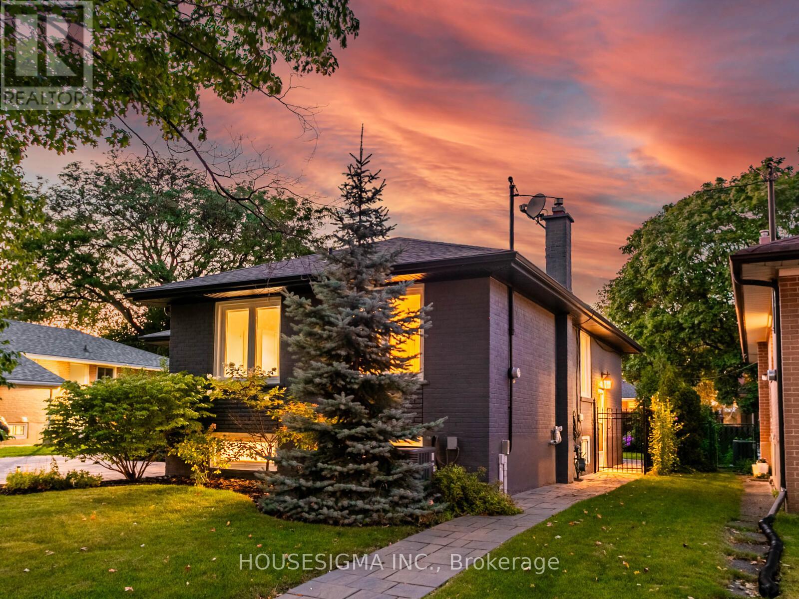 72 Ludstone Drive, Toronto (Willowridge-Martingrove-Richview), Ontario  M9R 2J3 - Photo 37 - W12384614