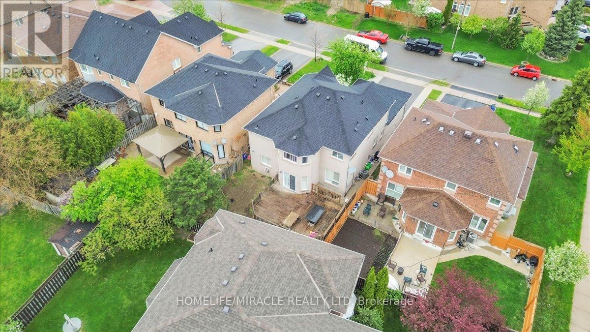 4 Peppertree Crescent, Brampton, Ontario  L6R 1N4 - Photo 43 - W12384633