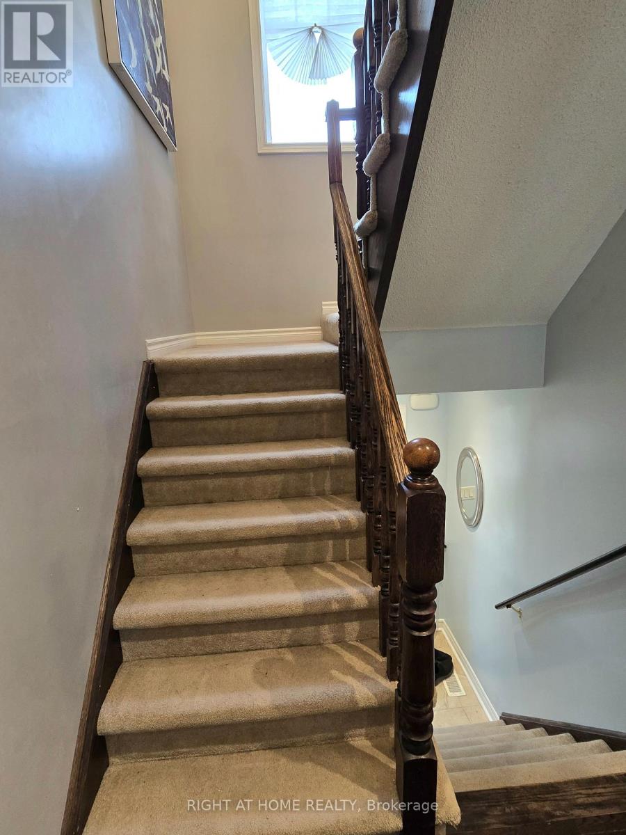 2441 Coho Way, Oakville, Ontario  L6M 0G7 - Photo 12 - W12384640