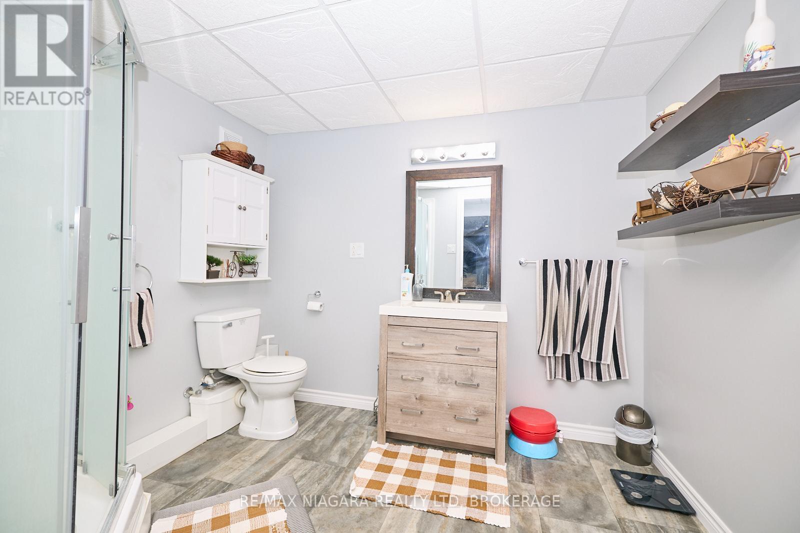 637 Carl Road, Welland, Ontario  L0S 1K0 - Photo 30 - X12384718