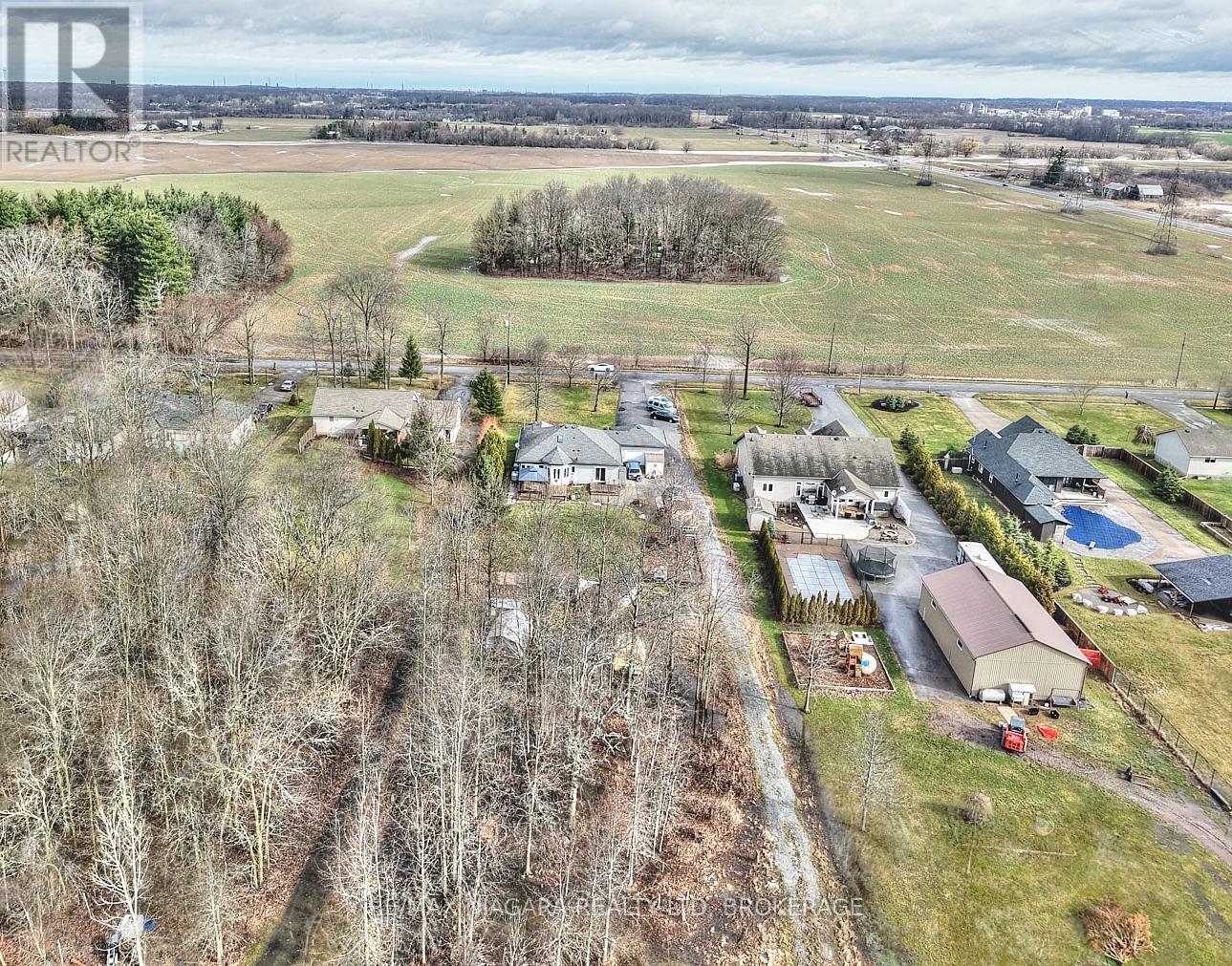 637 Carl Road, Welland, Ontario  L0S 1K0 - Photo 44 - X12384718