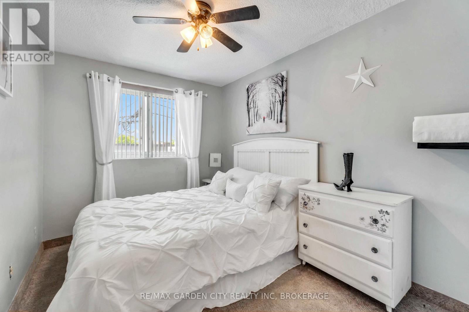 202 - 4692 Crysler Avenue, Niagara Falls, Ontario L2E 3V8 - Photo 18 - X12384741