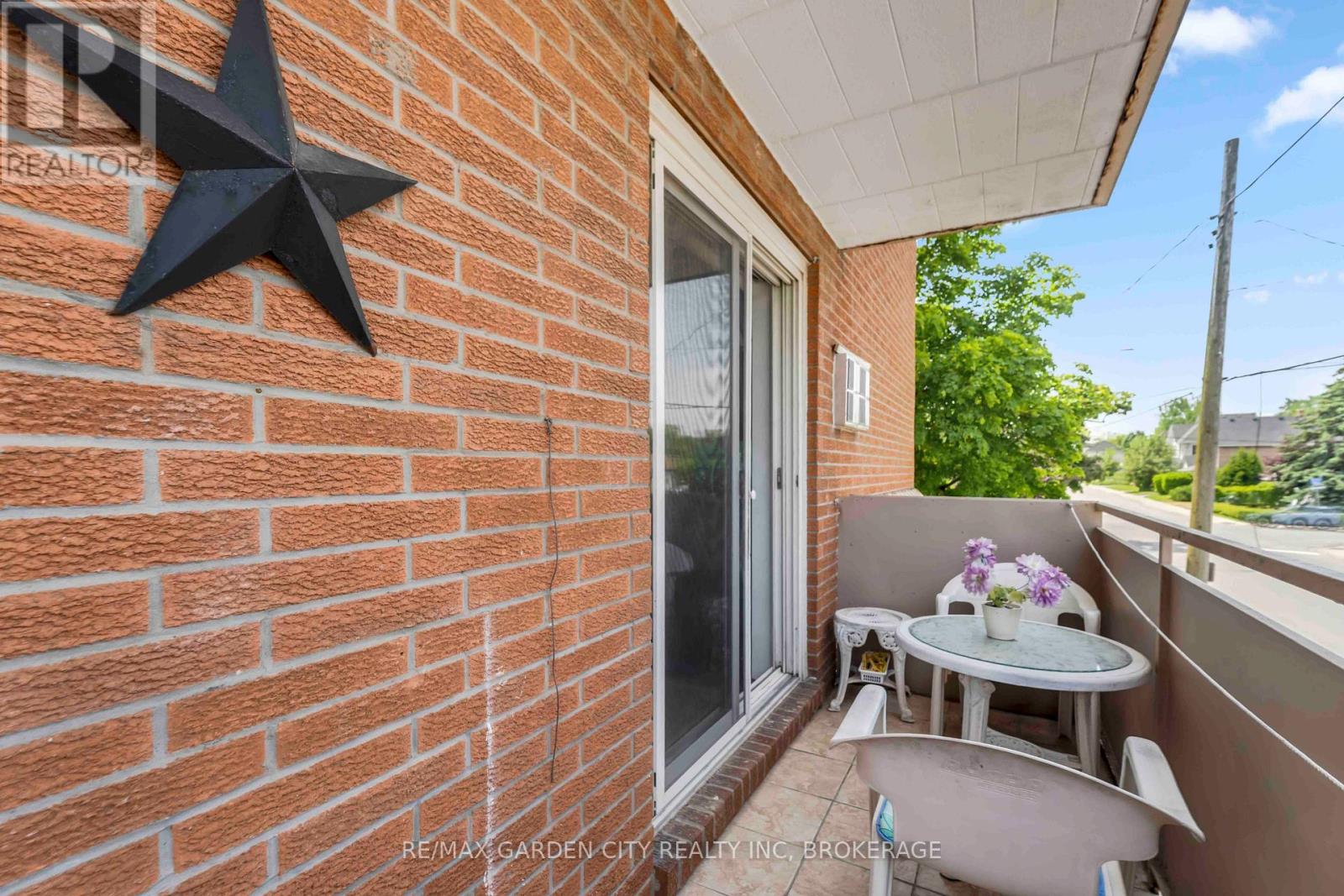 202 - 4692 Crysler Avenue, Niagara Falls, Ontario L2E 3V8 - Photo 27 - X12384741