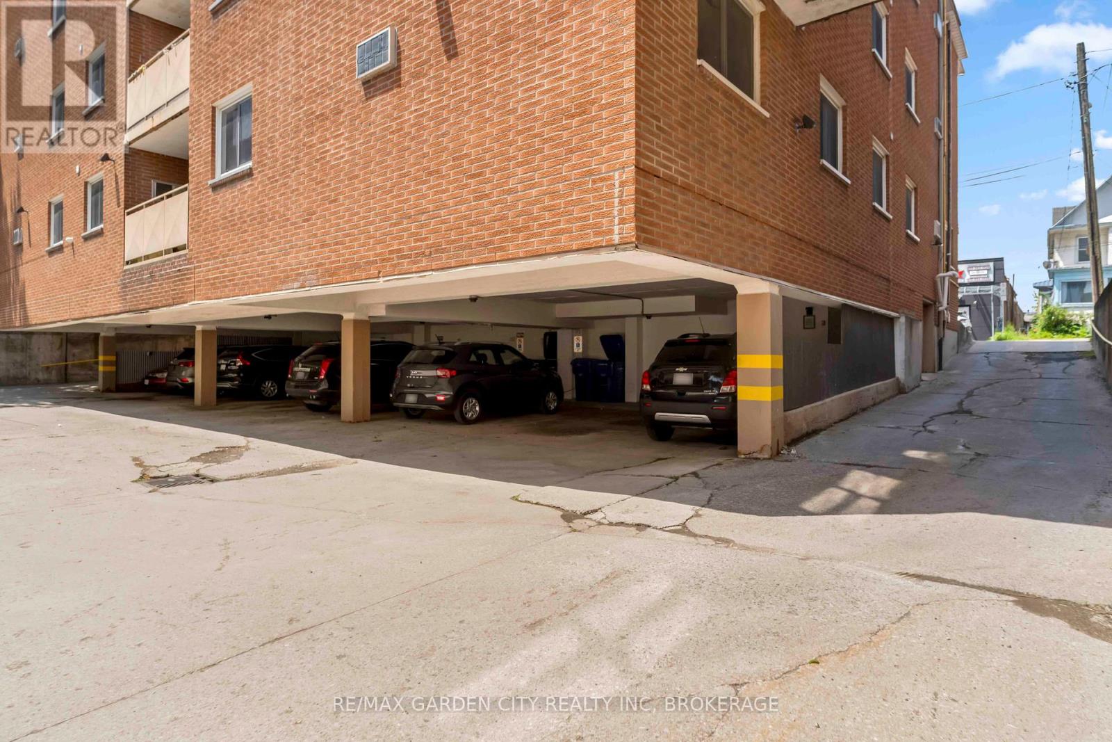 202 - 4692 Crysler Avenue, Niagara Falls, Ontario L2E 3V8 - Photo 30 - X12384741