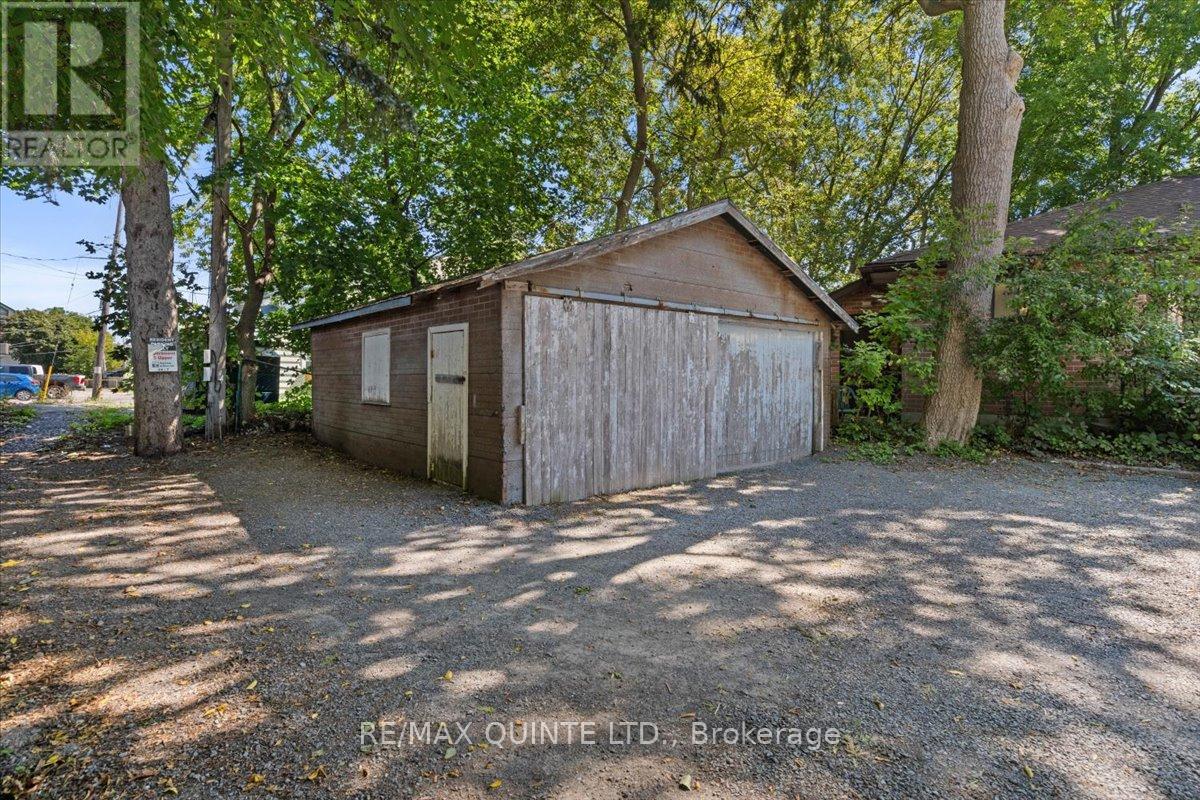 5-7 Chapel Street, Prince Edward County, Ontario K0K 2T0 - Photo 44 - X12384783