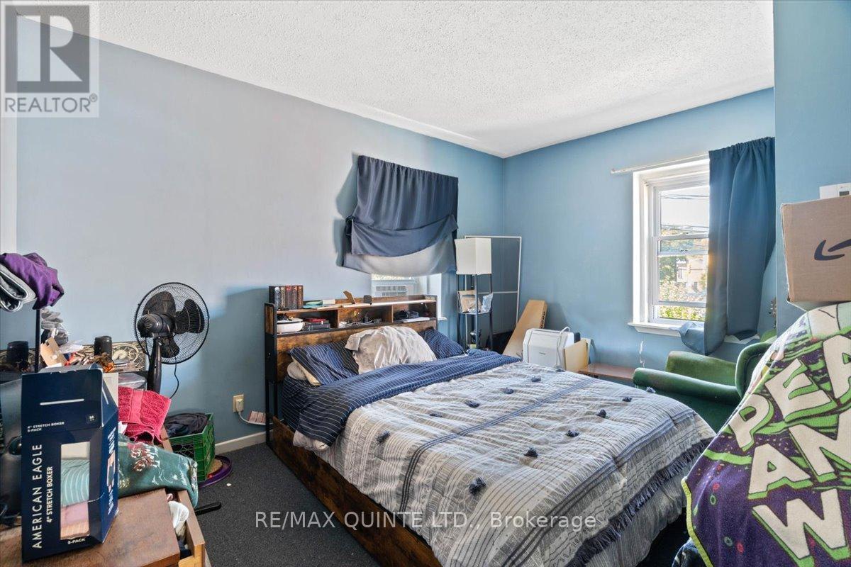 5-7 Chapel Street, Prince Edward County, Ontario K0K 2T0 - Photo 9 - X12384783