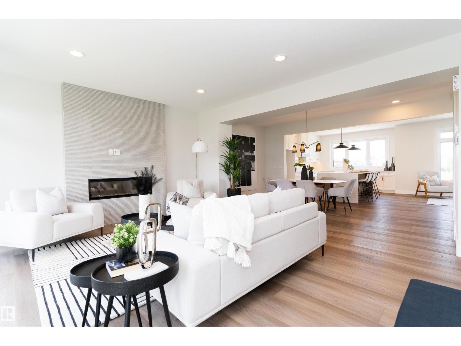 #26 7121 May Cr Nw, Edmonton, Alberta  T6R 0X2 - Photo 4 - E4456373