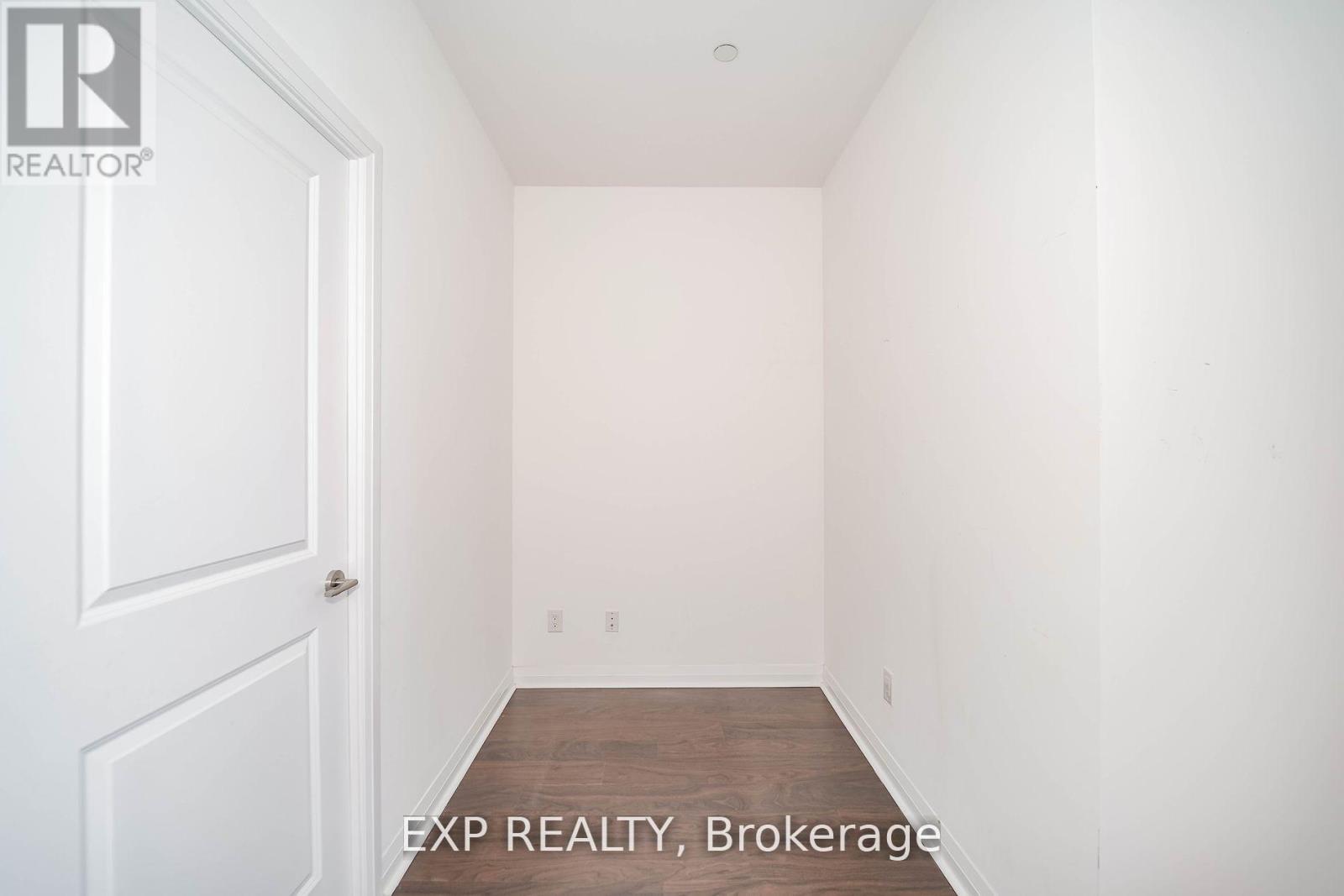 1011 - 55 Oneida Crescent, Richmond Hill (Langstaff), Ontario  L4B 0E8 - Photo 14 - N12364687