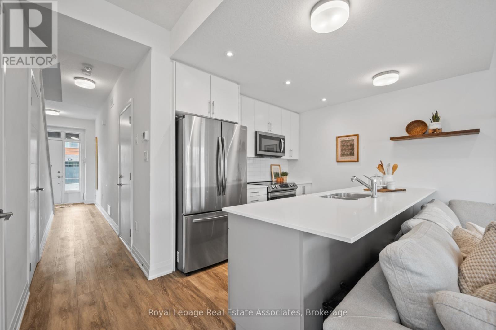 Property at 26 STEELE CRESCENT image 4
