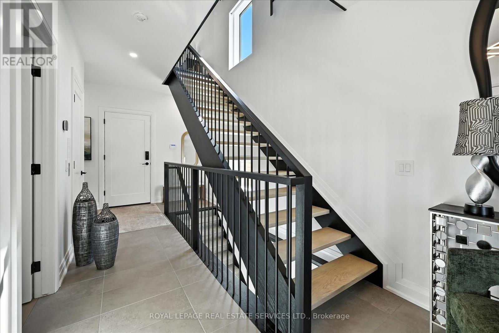 88 Moody Street, Pelham, Ontario  L3E 0B3 - Photo 10 - X12384651