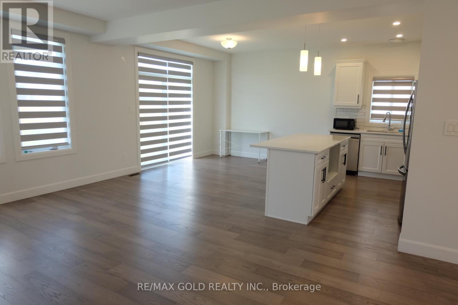203 Byers Street, London South, Ontario  N6L 1K3 - Photo 11 - X12383236