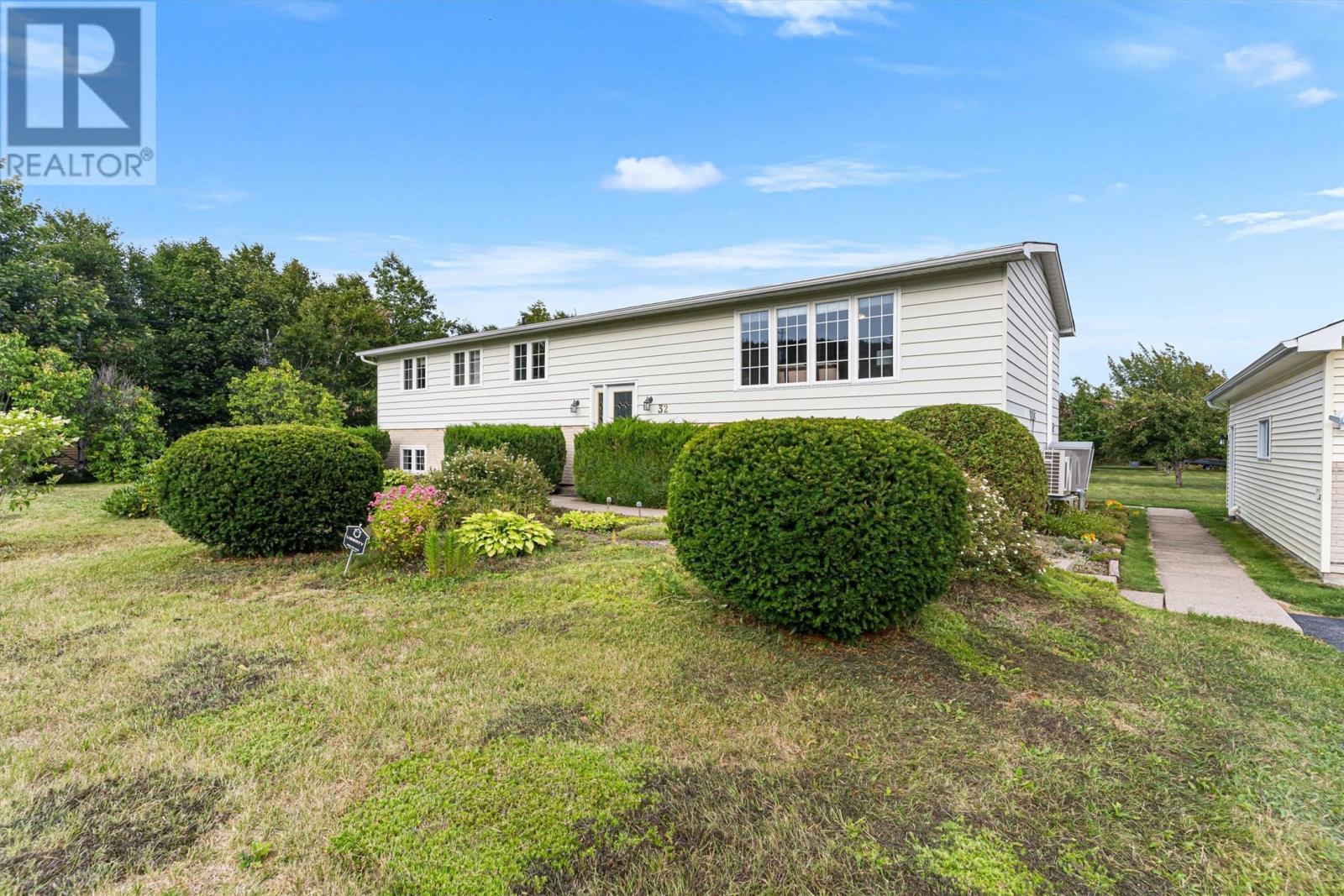 32 Pioneer Street, Gambo, Newfoundland & Labrador  A0G 2E0 - Photo 5 - 1290068