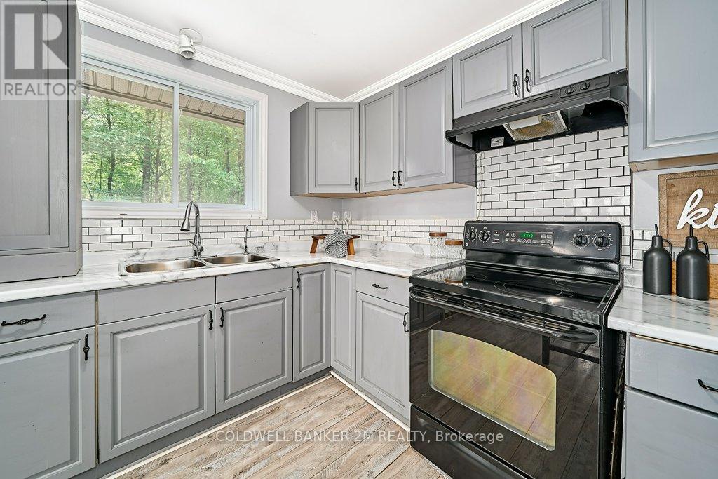 3820 West Canal Road, Severn, Ontario  P0E 1N0 - Photo 21 - S12384833