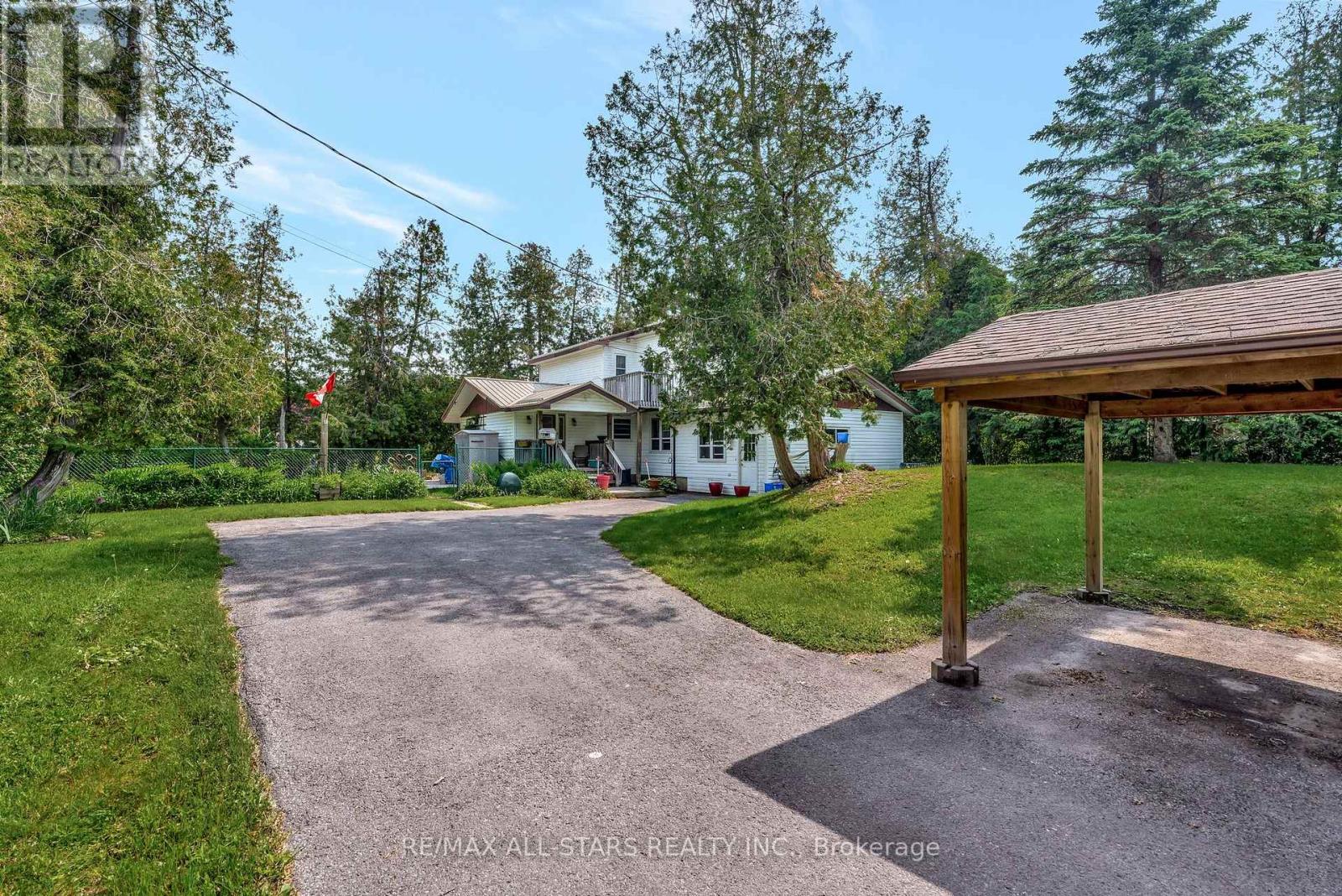 14 Wychwood Drive E, Kawartha Lakes (Fenelon Falls), Ontario  K0M 1N0 - Photo 9 - X12384885