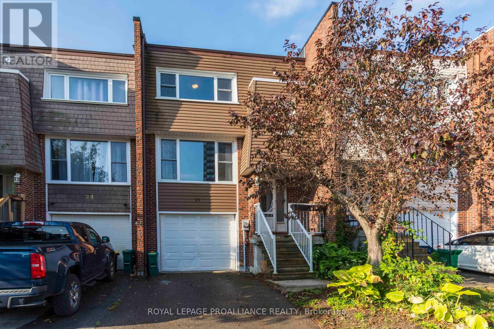 23 Anna Court, Quinte West, Ontario  K8V 5Y4 - Photo 1 - X12384956