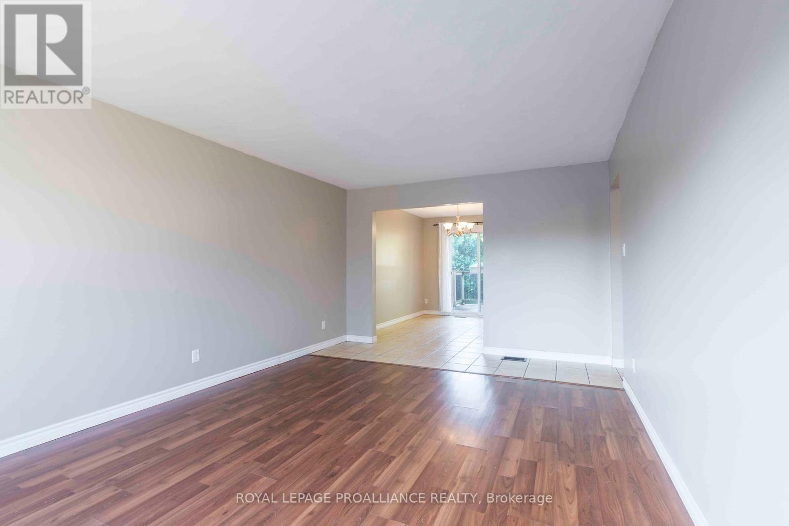 23 Anna Court, Quinte West, Ontario  K8V 5Y4 - Photo 11 - X12384956