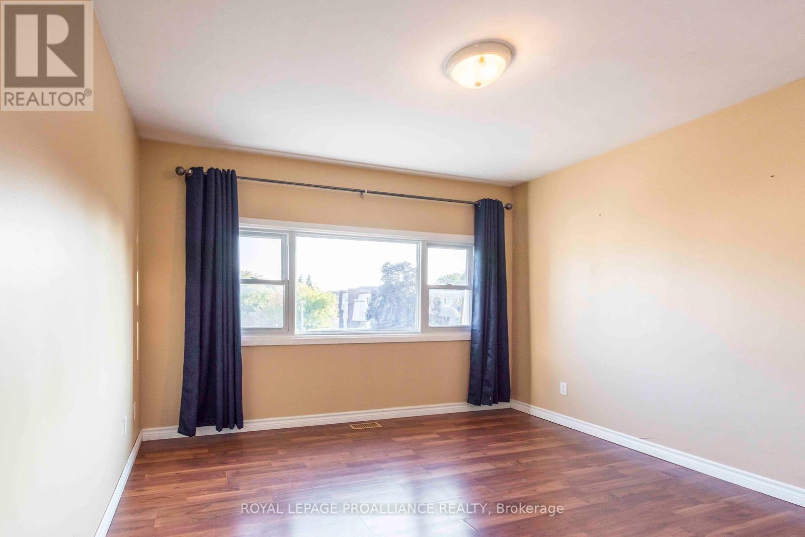 23 Anna Court, Quinte West, Ontario  K8V 5Y4 - Photo 13 - X12384956