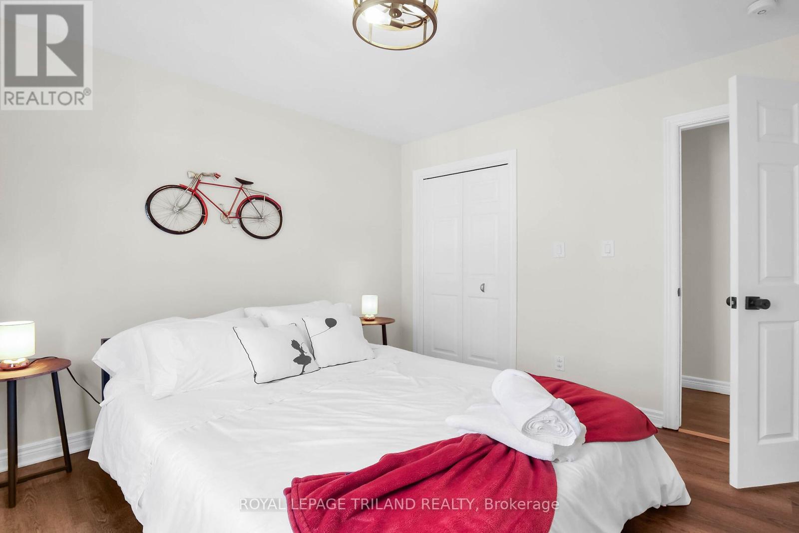9945 Riverview Road, Lambton Shores, Ontario  N0M 1T0 - Photo 15 - X12384801