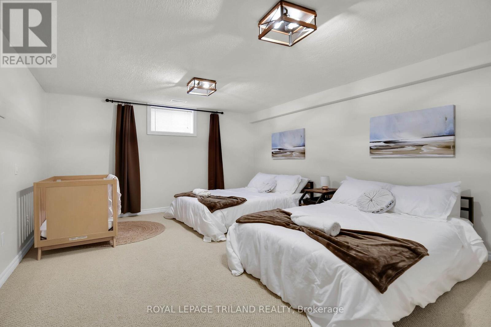9945 Riverview Road, Lambton Shores, Ontario  N0M 1T0 - Photo 21 - X12384801