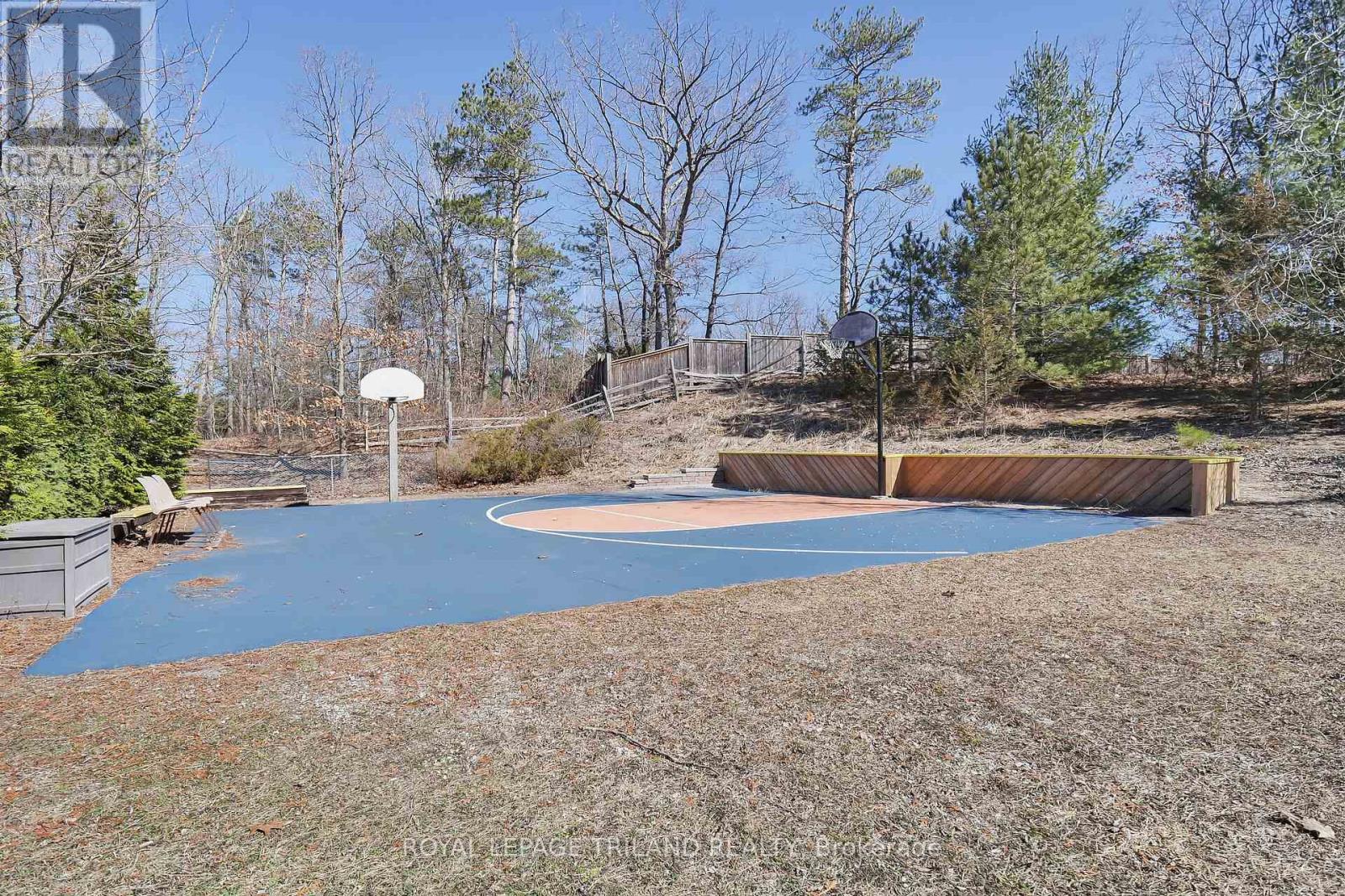 9945 Riverview Road, Lambton Shores, Ontario  N0M 1T0 - Photo 31 - X12384801