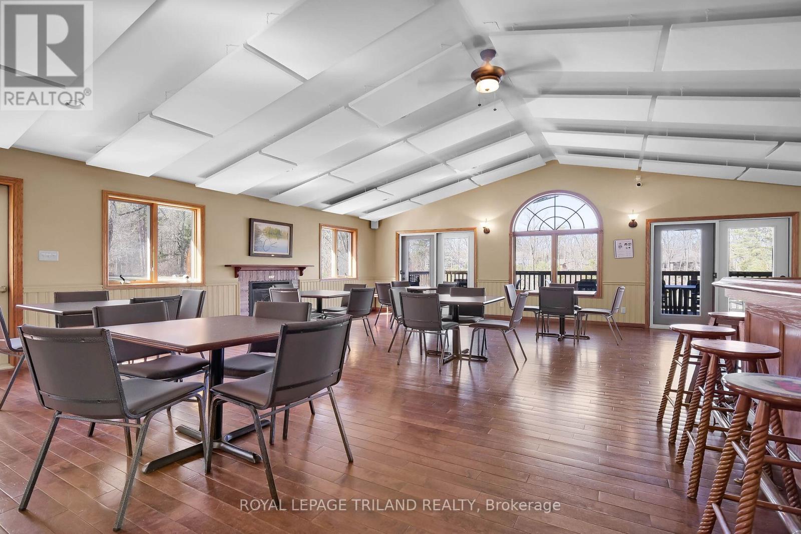 9945 Riverview Road, Lambton Shores, Ontario  N0M 1T0 - Photo 32 - X12384801