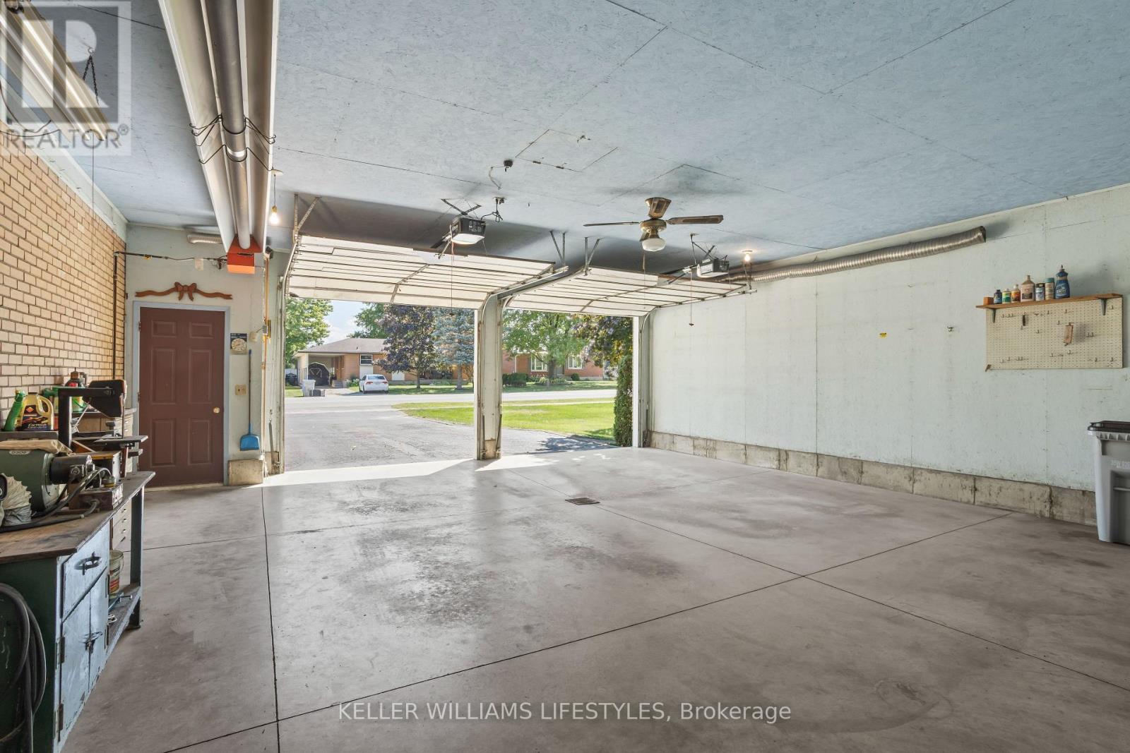 195 Queen Street, North Middlesex (Ailsa Craig), Ontario  N0M 1A0 - Photo 30 - X12384805