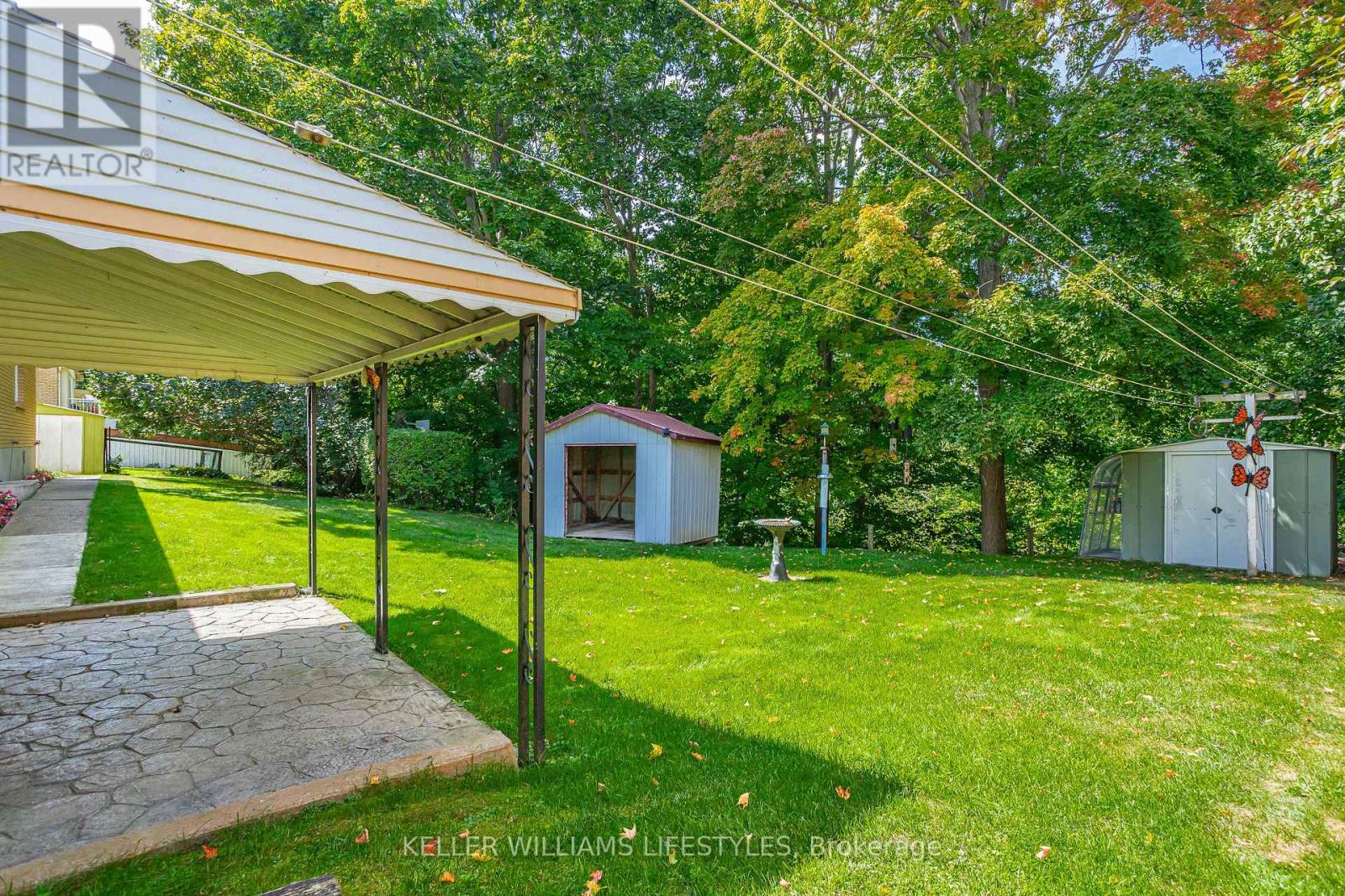 195 Queen Street, North Middlesex (Ailsa Craig), Ontario  N0M 1A0 - Photo 32 - X12384805