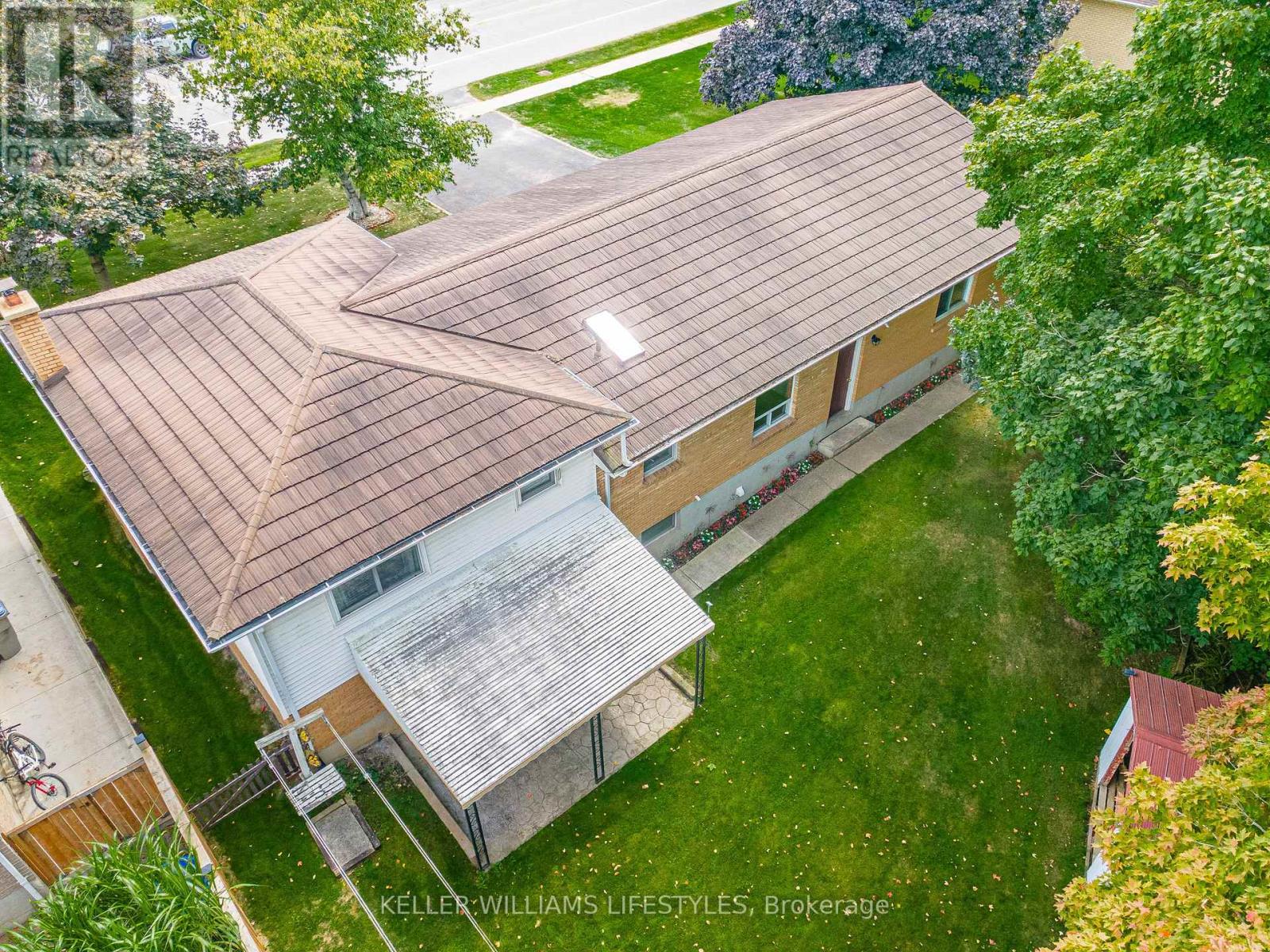 195 Queen Street, North Middlesex (Ailsa Craig), Ontario  N0M 1A0 - Photo 41 - X12384805