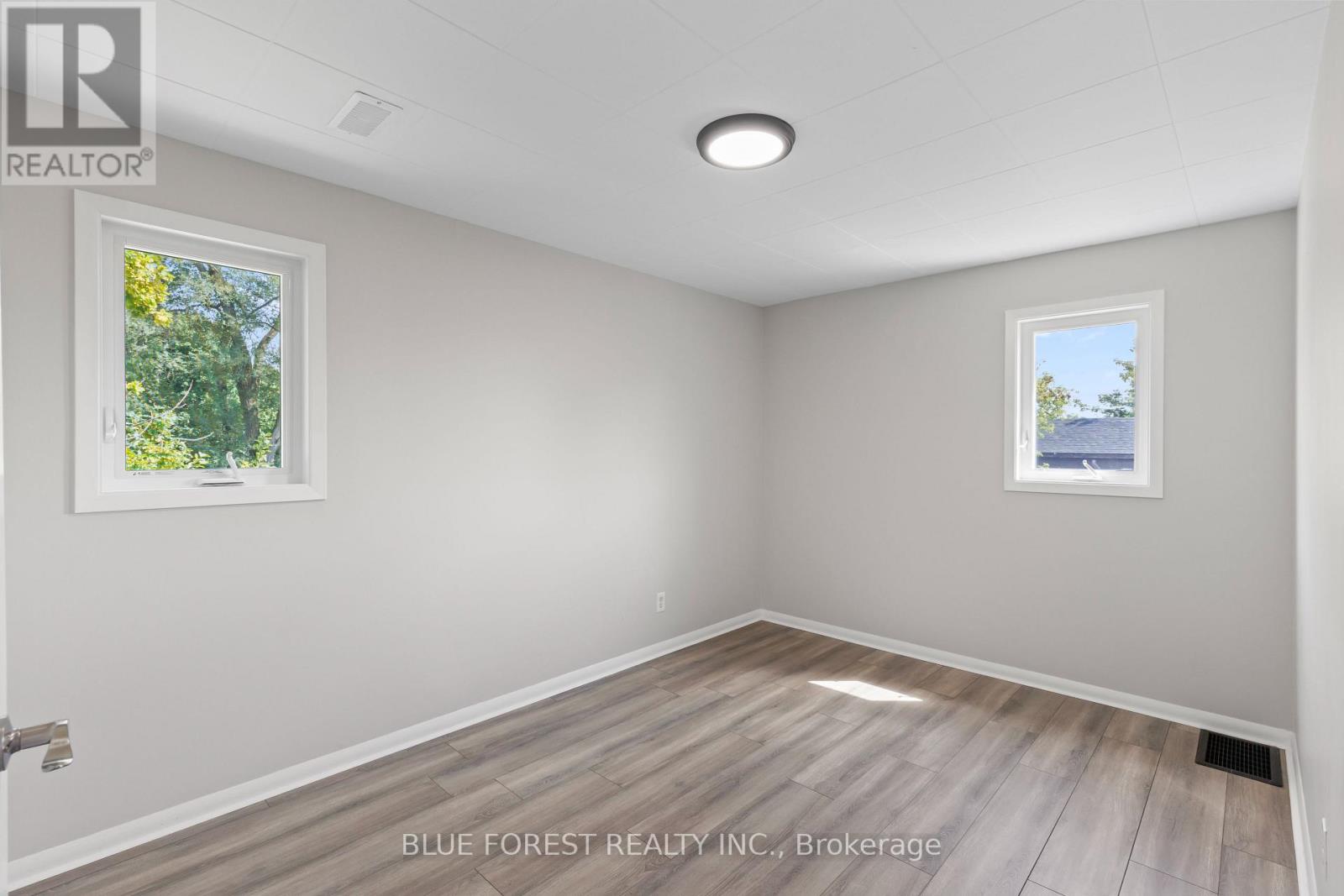 7065 Longwoods Road, London South (South V), Ontario  N6P 1B6 - Photo 29 - X12384816