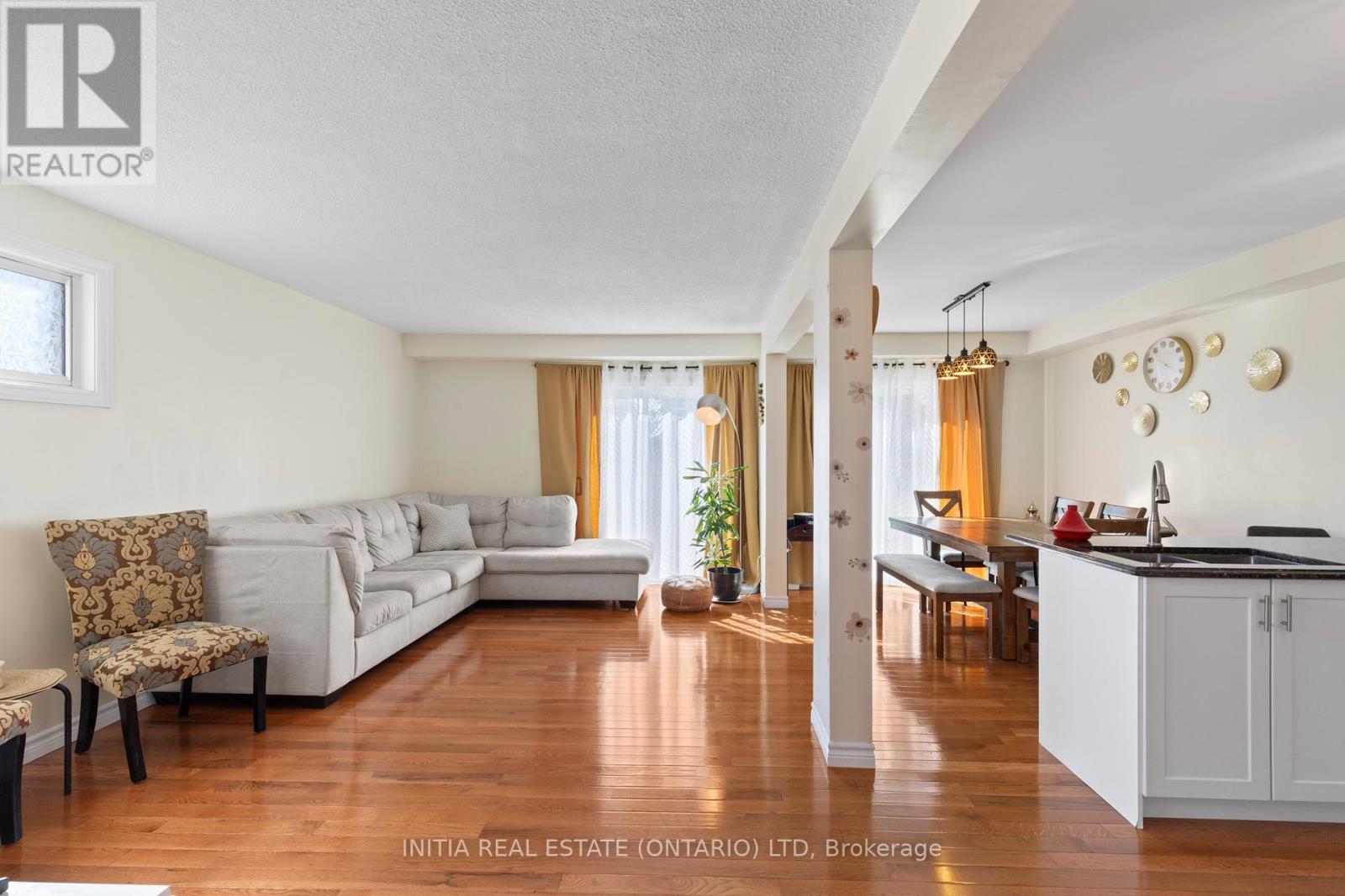 16 - 700 Osgoode Drive, London South (South Y), Ontario  N6E 2H1 - Photo 4 - X12384945