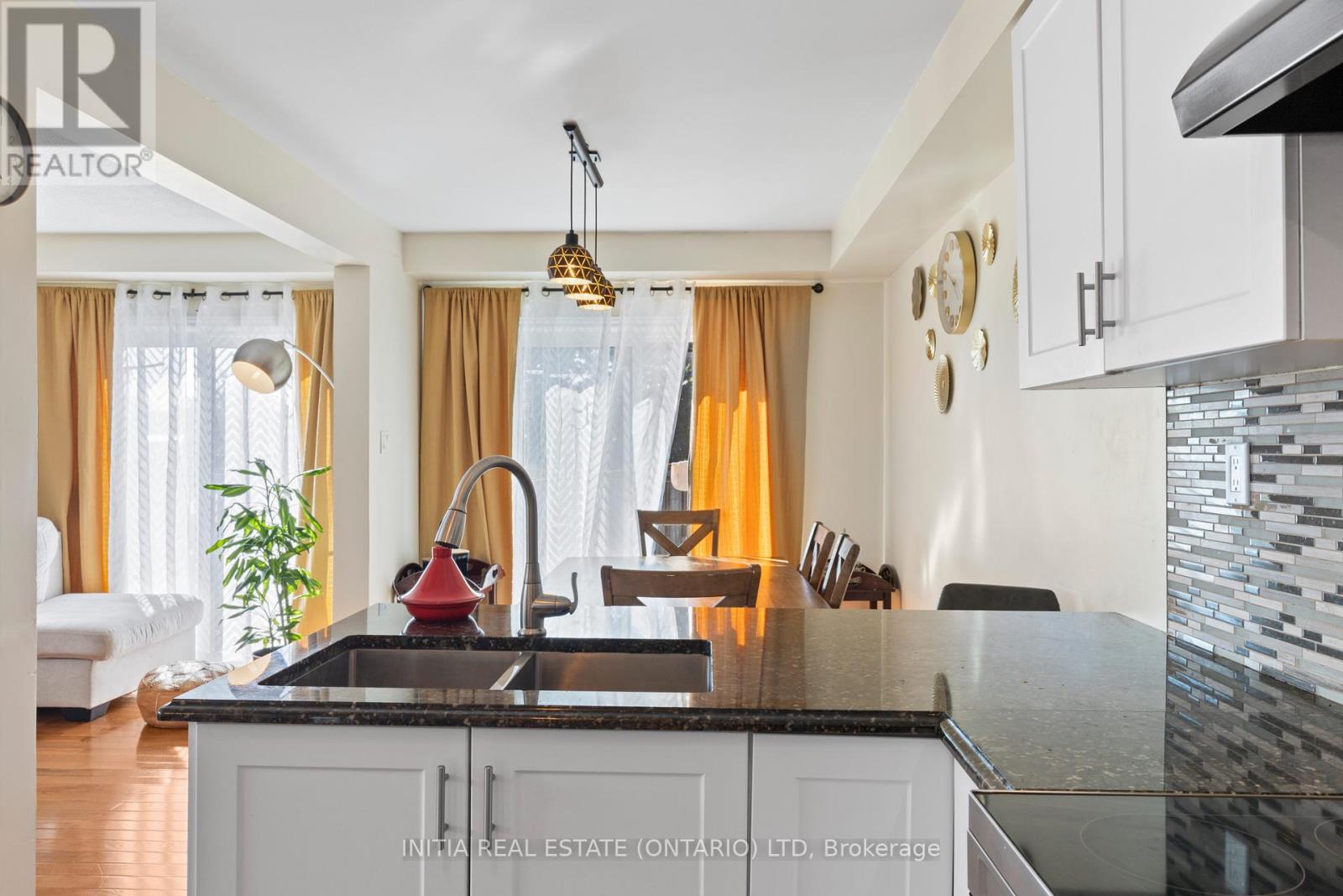 16 - 700 Osgoode Drive, London South (South Y), Ontario  N6E 2H1 - Photo 8 - X12384945