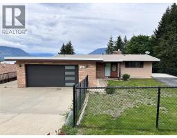 1681 12 Avenue SE, salmon arm, British Columbia