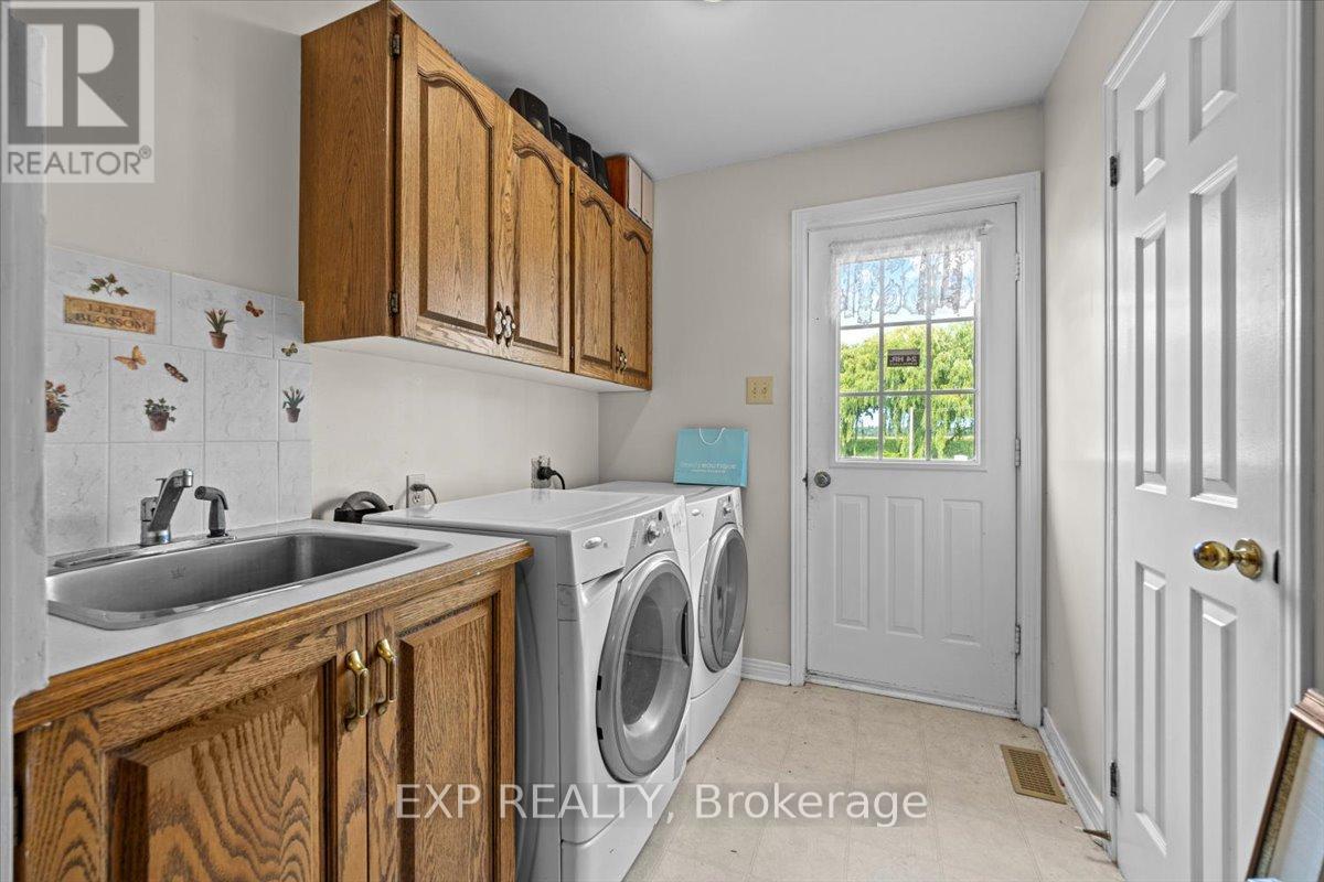 3382 Carp Road, Ottawa, Ontario  K0A 1L0 - Photo 11 - X12384795