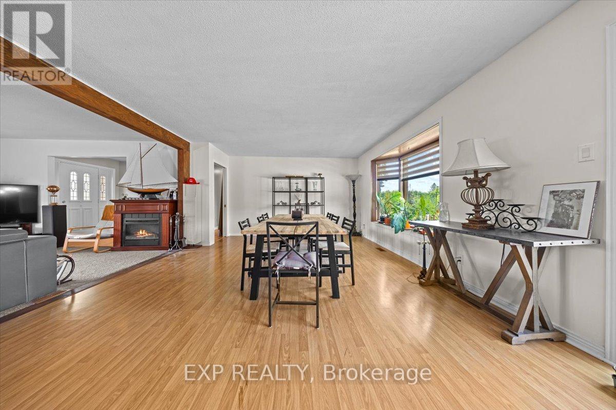 3382 Carp Road, Ottawa, Ontario  K0A 1L0 - Photo 18 - X12384795