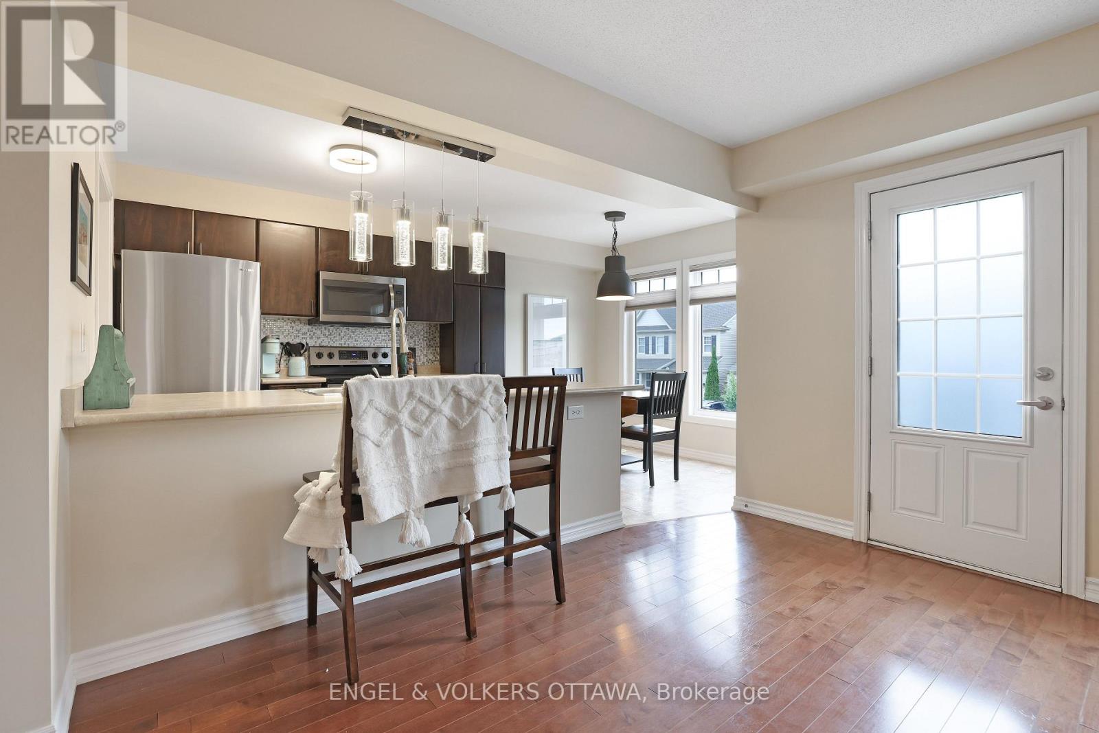 2421 Nutgrove Avenue, Ottawa, Ontario  K2J 0X4 - Photo 12 - X12384832