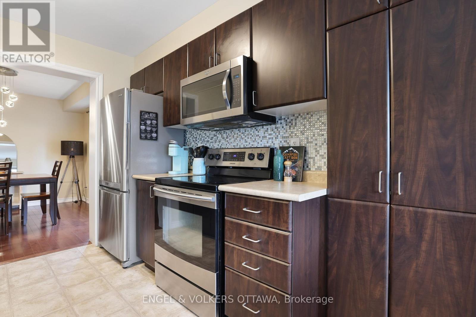 2421 Nutgrove Avenue, Ottawa, Ontario  K2J 0X4 - Photo 18 - X12384832