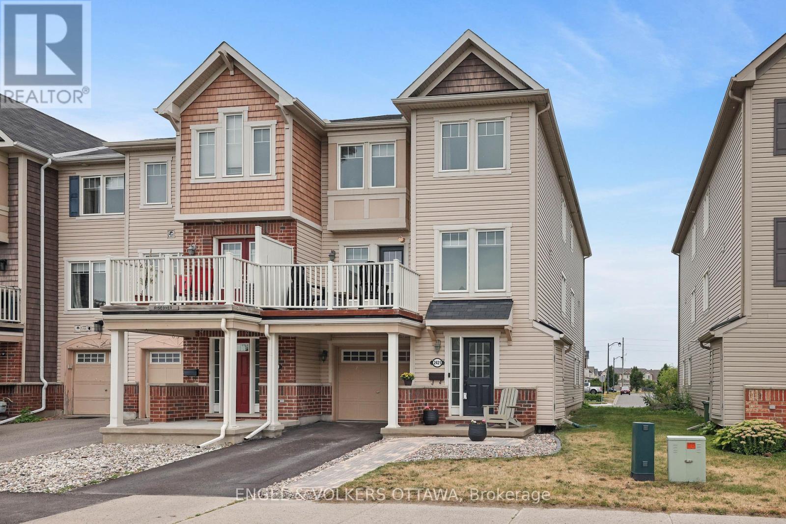 2421 Nutgrove Avenue, Ottawa, Ontario  K2J 0X4 - Photo 2 - X12384832