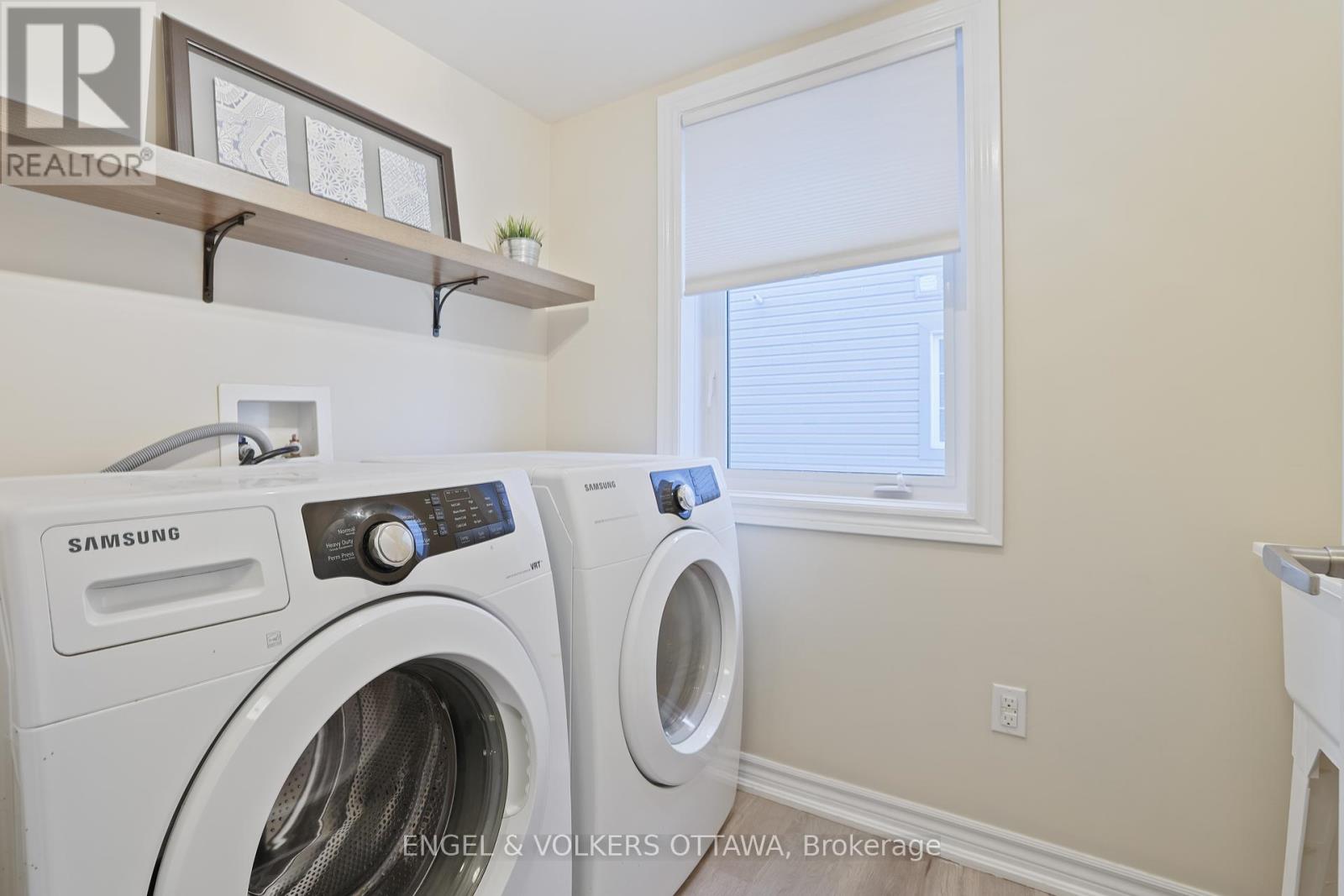 2421 Nutgrove Avenue, Ottawa, Ontario  K2J 0X4 - Photo 8 - X12384832