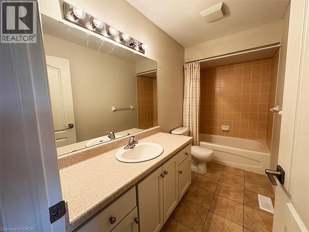 25 Ivybridge Beach Unit# 16, Stoney Creek, Ontario  L8E 0A5 - Photo 20 - 40766635