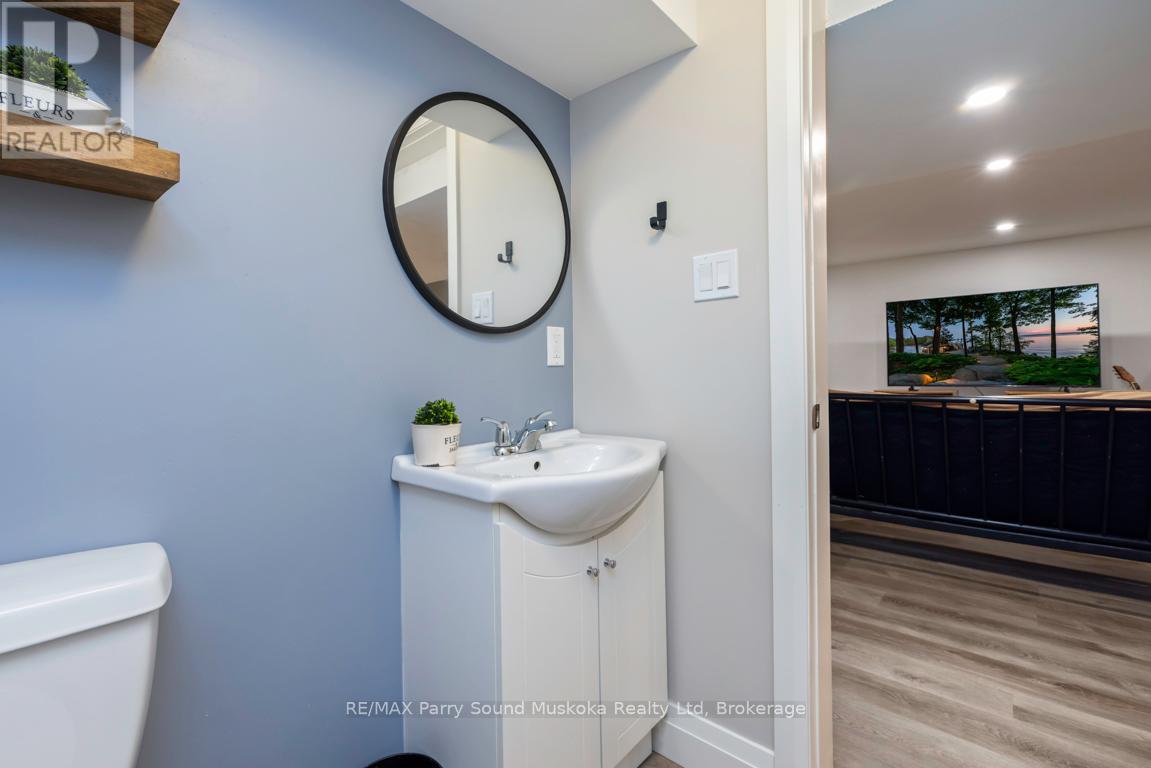 12 Beaver Trail, Mcdougall, Ontario  P2A 2W8 - Photo 37 - X12384868
