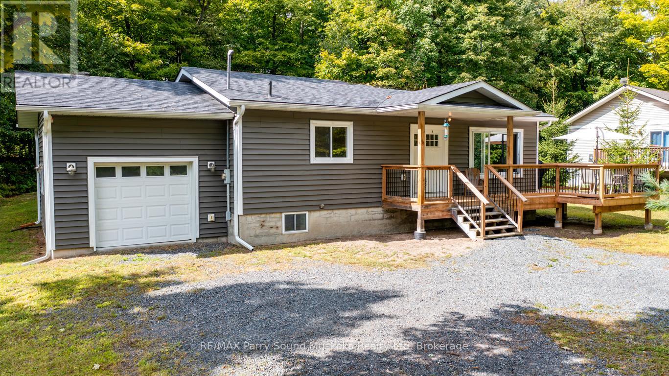 12 Beaver Trail, Mcdougall, Ontario  P2A 2W8 - Photo 7 - X12384868
