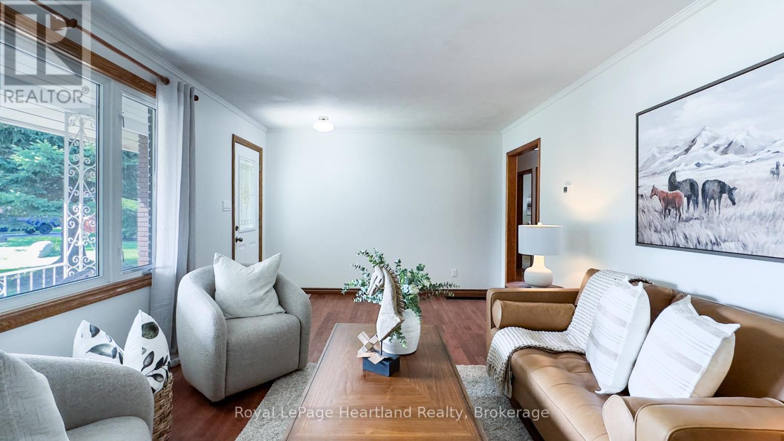 10 Bissett Court, Goderich, Ontario  N7A 3X8 - Photo 8 - X12384953