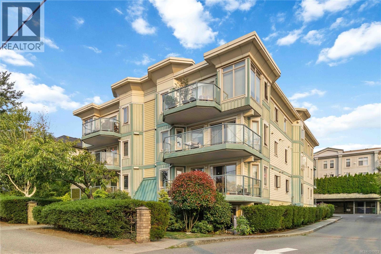 104 3157 Tillicum Rd, Saanich, British Columbia