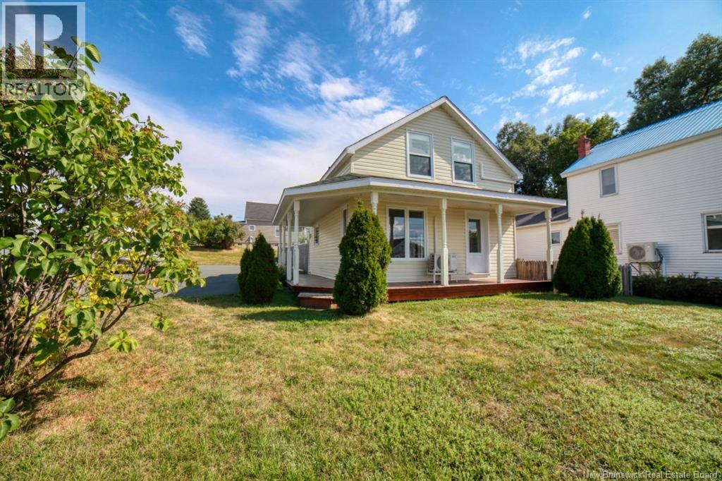 1109 King, Bathurst, New Brunswick