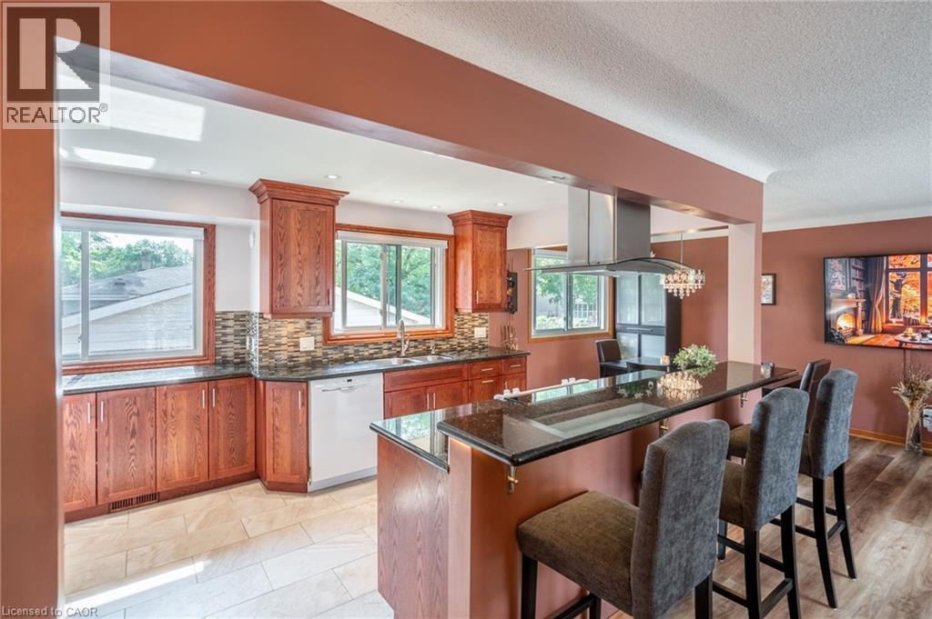 1471 Innswood Drive, Burlington, Ontario  L7P 2C5 - Photo 4 - 40766670