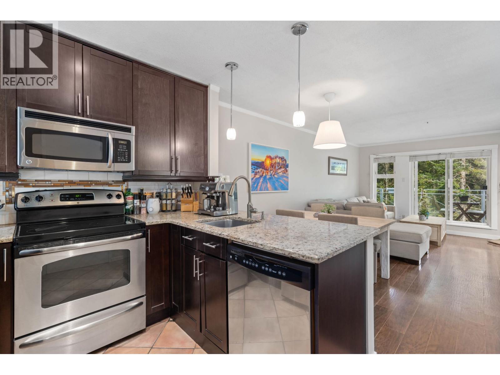 24 2211 Marmot Place, Whistler, British Columbia  V8E 0M6 - Photo 6 - R3043720
